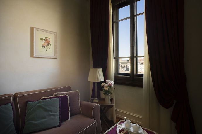 Imagen de la habitación del Hotel Serristori Palace Residence. Foto 13