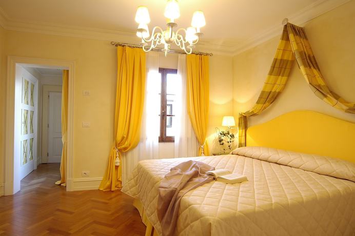 Imagen de la habitación del Hotel Serristori Palace Residence. Foto 16