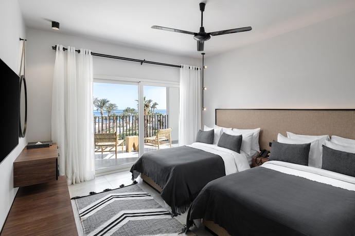 Imagen de la habitación del Hotel Serry Beach Resort. Foto 16