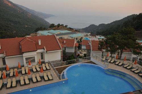 Imagen general del Hotel Sertil Deluxe Tropical Suites. Foto 3
