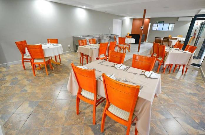 Imagen del bar/restaurante del Hotel Serurubele Boutique. Foto 6