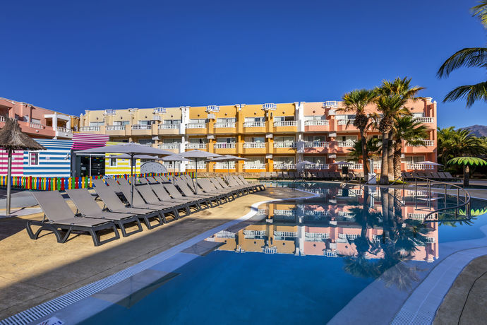 Imagen general del Hotel Servatur Isora Suites. Foto 4