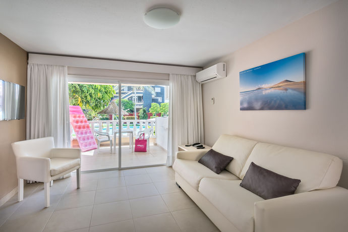 Imagen general del Hotel Servatur Isora Suites. Foto 7