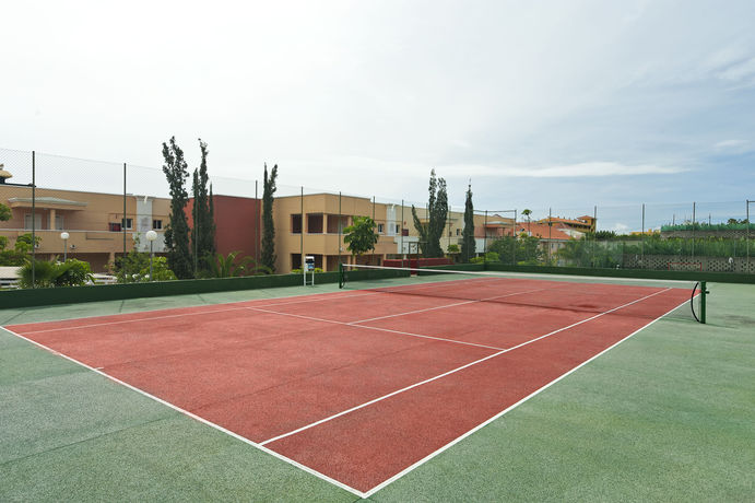 Imagen general del Hotel Servatur Isora Suites. Foto 9