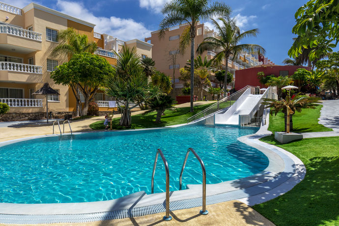 Imagen general del Hotel Servatur Isora Suites. Foto 10