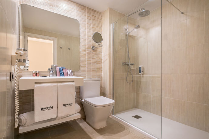 Imagen general del Hotel Servatur Isora Suites. Foto 12