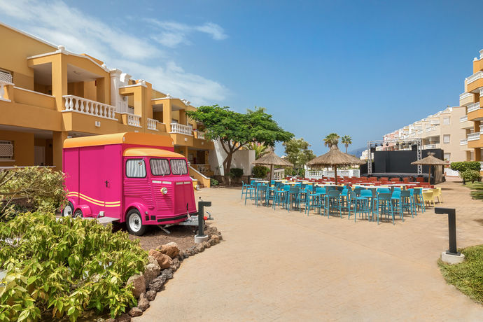 Imagen general del Hotel Servatur Isora Suites. Foto 13