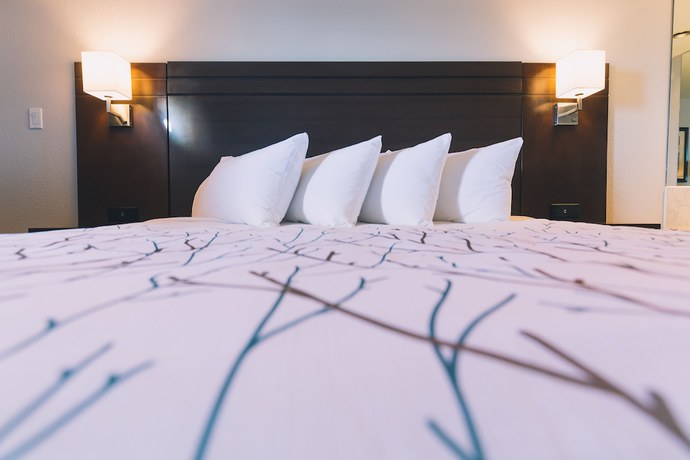 Imagen general del Hotel Service Plus Inn and Suites - Grande Prairie. Foto 1