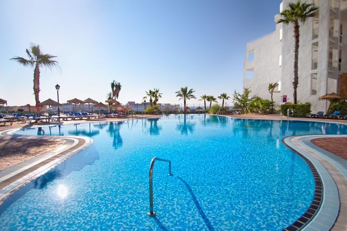 Imagen de la piscina del Hotel Servigroup Marina Mar. Foto 22