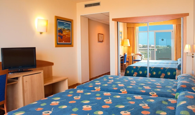 Imagen de la habitación del Hotel Servigroup Marina Mar, Mojácar. Foto 4