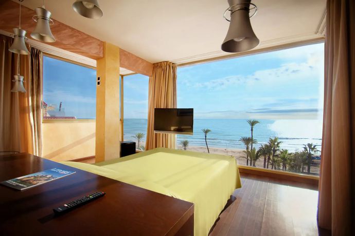 Imagen de la habitación del Hotel Servigroup Papa Luna. Foto 6