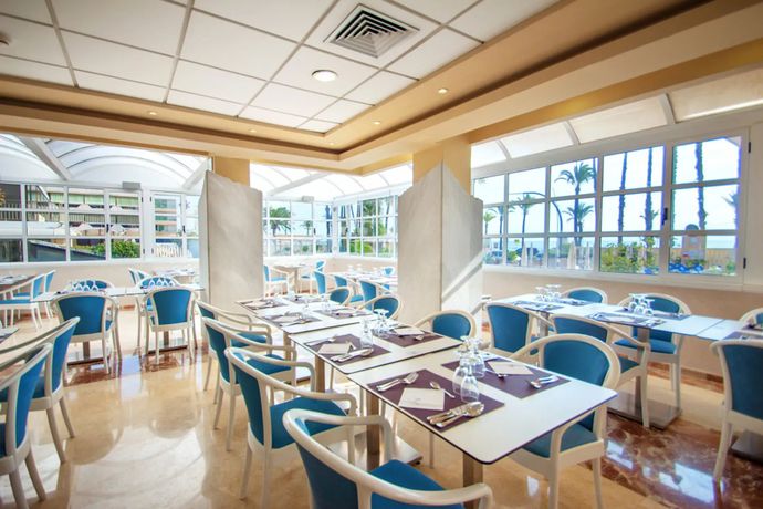 Imagen del bar/restaurante del Hotel Servigroup Papa Luna. Foto 3