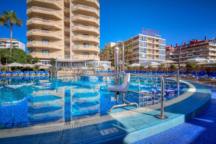 Imagen de la piscina del Hotel Servigroup Papa Luna. Foto 17