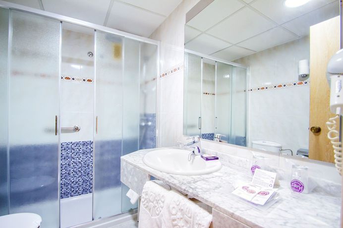 Imagen de la habitación del Hotel Servigroup Rialto. Foto 6