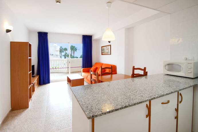 Imagen de la habitación del Hotel Servigroup Romana. Foto 7