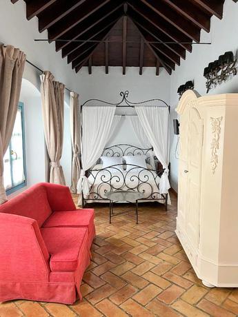 Imagen general del Hotel Servilia. Foto 4