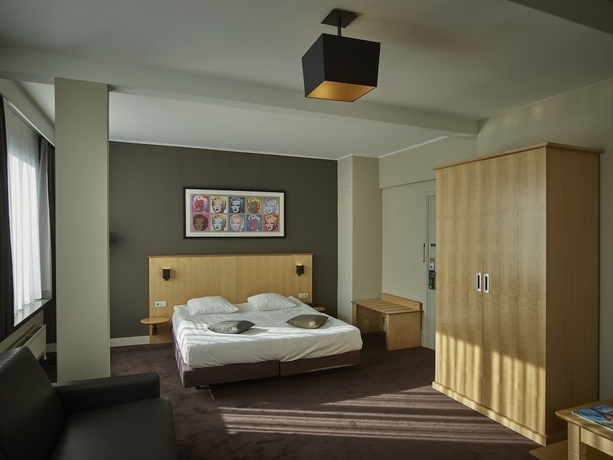 Imagen de la habitación del Hotel Serwir. Foto 7