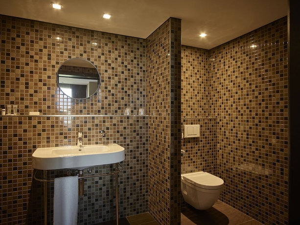 Imagen de la habitación del Hotel Serwir. Foto 17