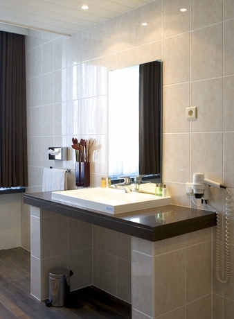 Imagen de la habitación del Hotel Serwir. Foto 18