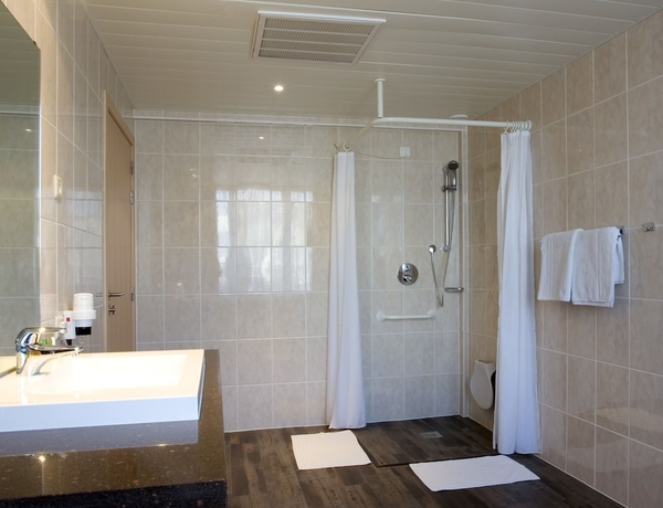 Imagen de la habitación del Hotel Serwir. Foto 19