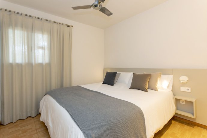 Imagen de la habitación del Hotel Ses Eufabietes Apartments and Restaurant. Foto 2