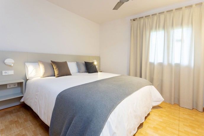 Imagen de la habitación del Hotel Ses Eufabietes Apartments and Restaurant. Foto 8