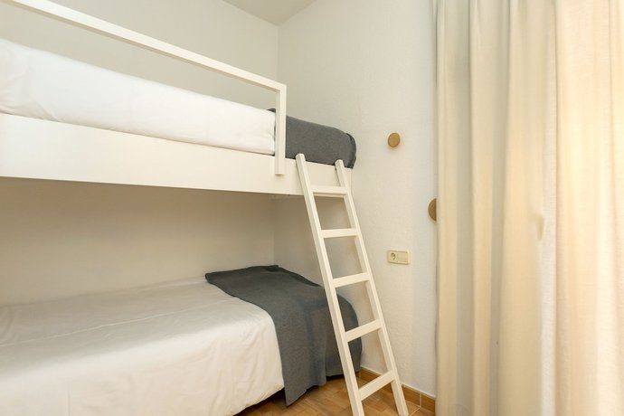 Imagen de la habitación del Hotel Ses Eufabietes Apartments and Restaurant. Foto 10