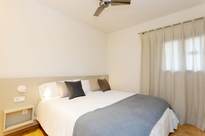 Imagen de la habitación del Hotel Ses Eufabietes Apartments and Restaurant. Foto 15