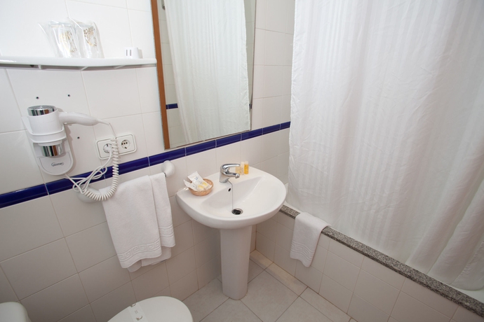 Imagen de la habitación del Hotel Ses Figueres. Foto 10