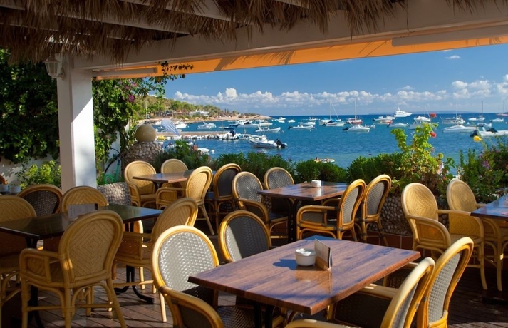 Imagen del bar/restaurante del Hotel Ses Figueres. Foto 4