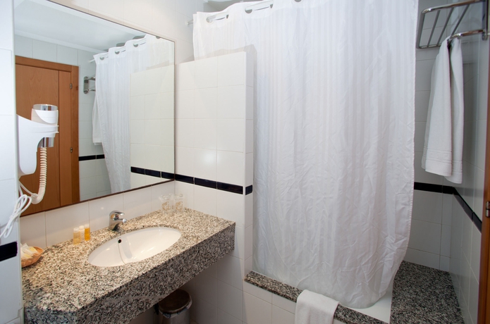 Imagen de la habitación del Hotel Ses Figueres. Foto 11