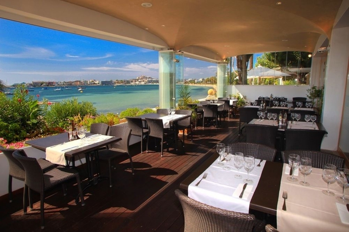 Imagen del bar/restaurante del Hotel Ses Figueres. Foto 9