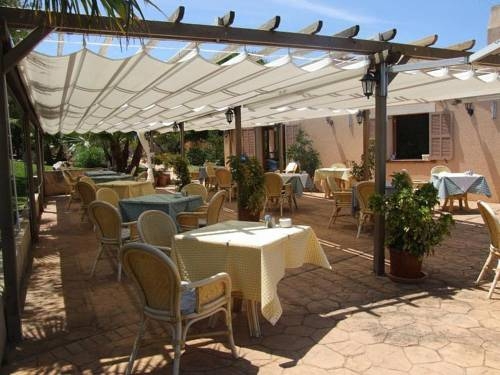 Imagen del bar/restaurante del Hotel Ses Rotes Velles - Petit Hotel. Foto 7