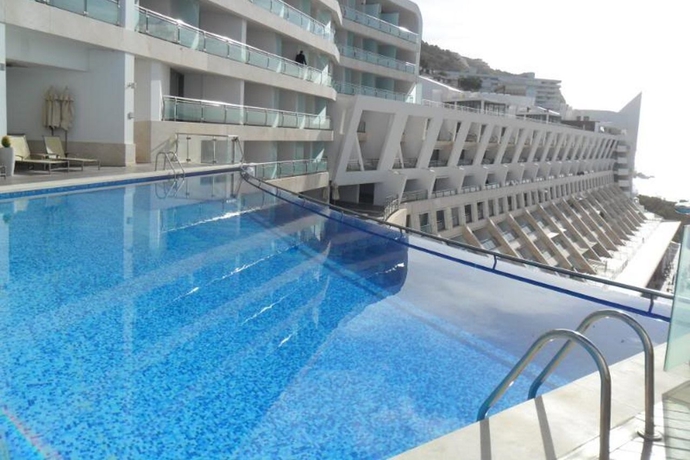 Imagen general del Hotel Sesimbra Oceanfront. Foto 7