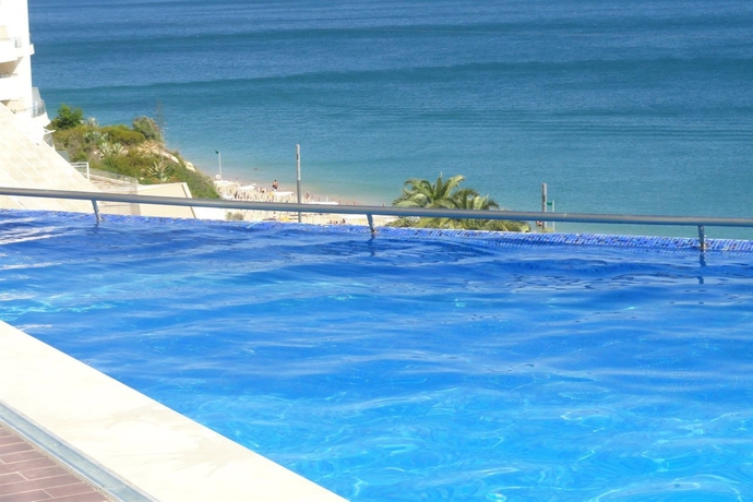 Imagen general del Hotel Sesimbra Oceanfront. Foto 10