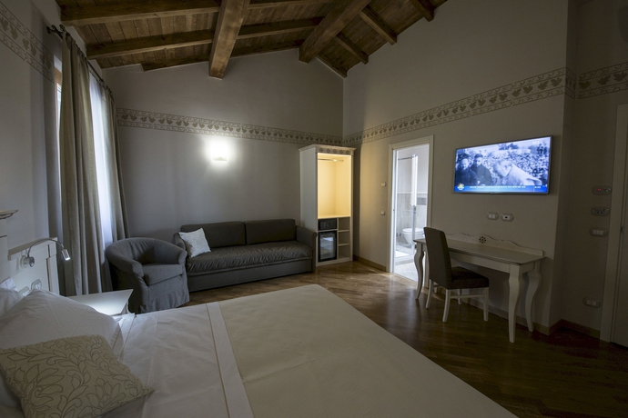 Imagen de los interiores del Hotel Sesmones. Foto 14