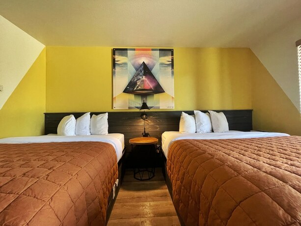 Imagen general del Hotel Sessions Retreat and. Foto 3
