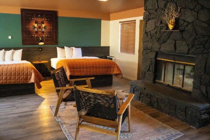 Imagen general del Hotel Sessions Retreat and. Foto 6