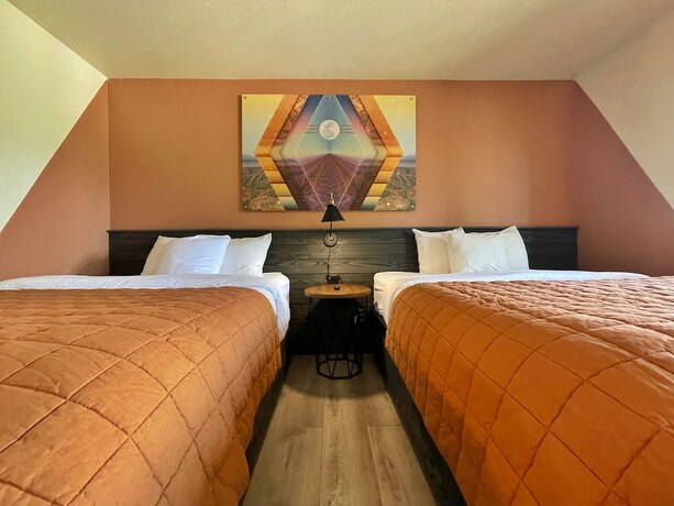 Imagen general del Hotel Sessions Retreat and. Foto 10