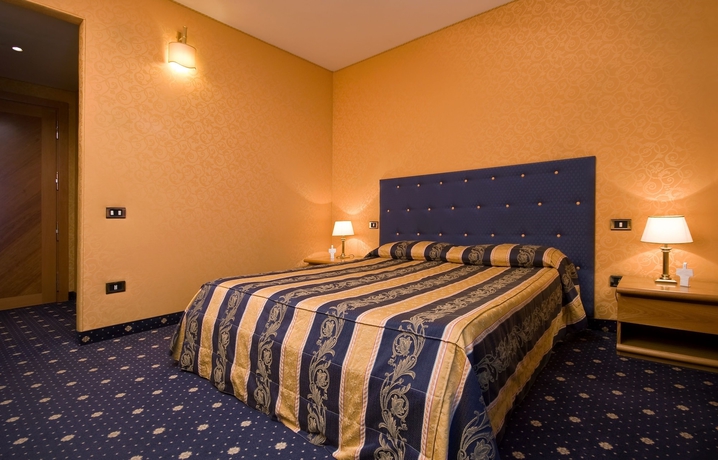 Imagen de la habitación del Hotel Setar. Foto 3