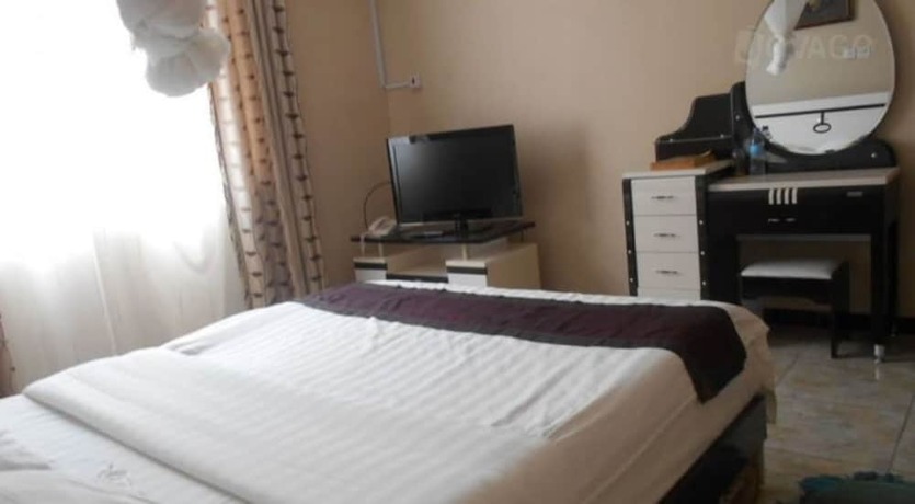 Imagen de la habitación del Hotel Setavin. Foto 16