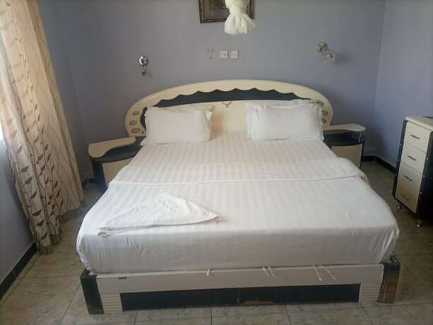 Imagen de la habitación del Hotel Setavin. Foto 20