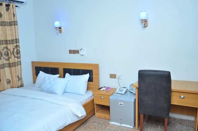 Imagen de la habitación del Hotel Seth. Foto 9