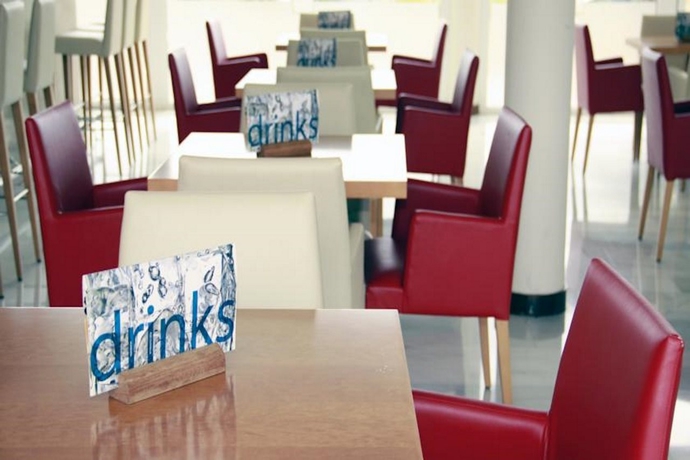 Imagen general del Hotel Seth Port Ciutadella. Foto 3