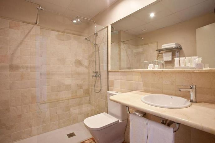 Imagen general del Hotel Seth Santo Tomas. Foto 4