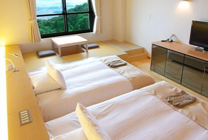 Imagen de la habitación del Hotel Setre Highlandvilla Himeji. Foto 23