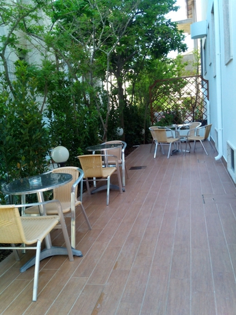 Imagen de los exteriores del Hotel Sette Note. Foto 7