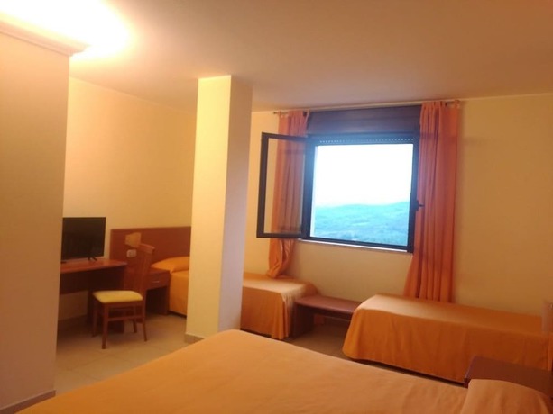 Imagen de la habitación del Hotel Sette e Mezzo. Foto 3