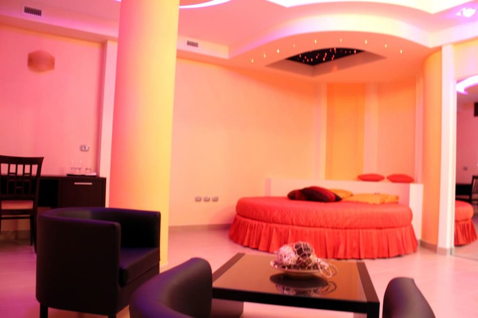Imagen de la habitación del Hotel Sette e Mezzo. Foto 6