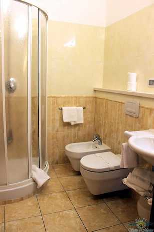 Imagen de la habitación del Hotel Sette e Mezzo. Foto 7